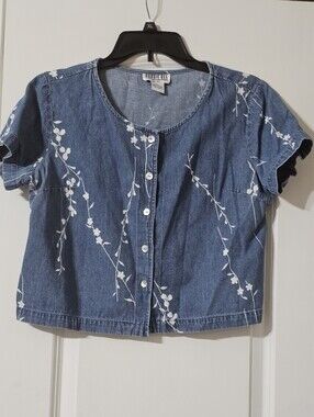 Robbie Bee Blue Denim Short Sleeve Button Front Top with White Floral Print